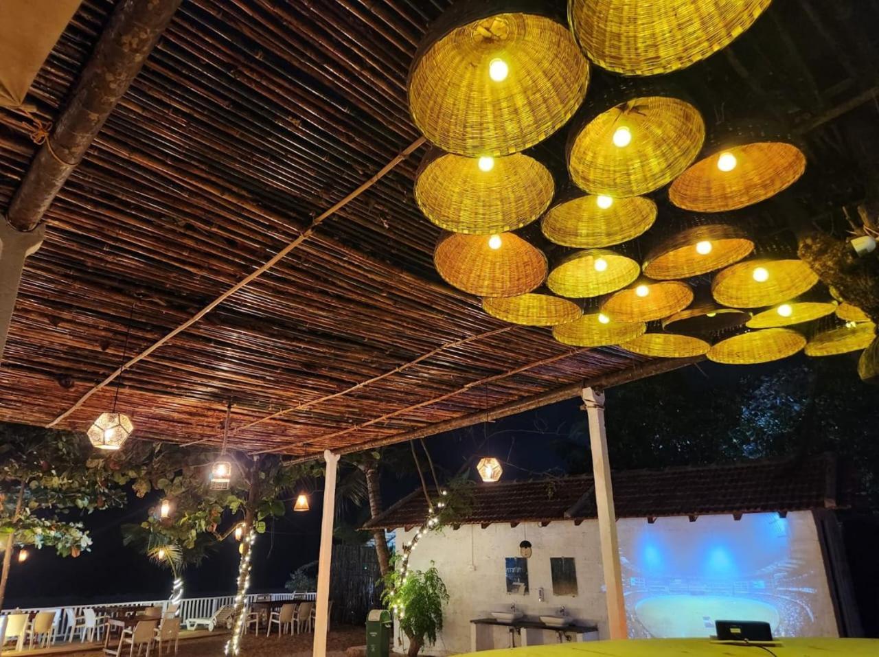 The Coco Leaf Cafe Hotel Gokarna  Exterior photo